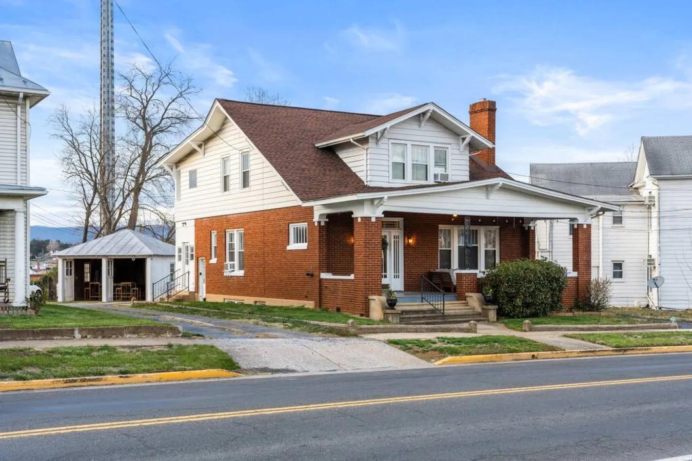 Spacious Home Downtown, photo 4