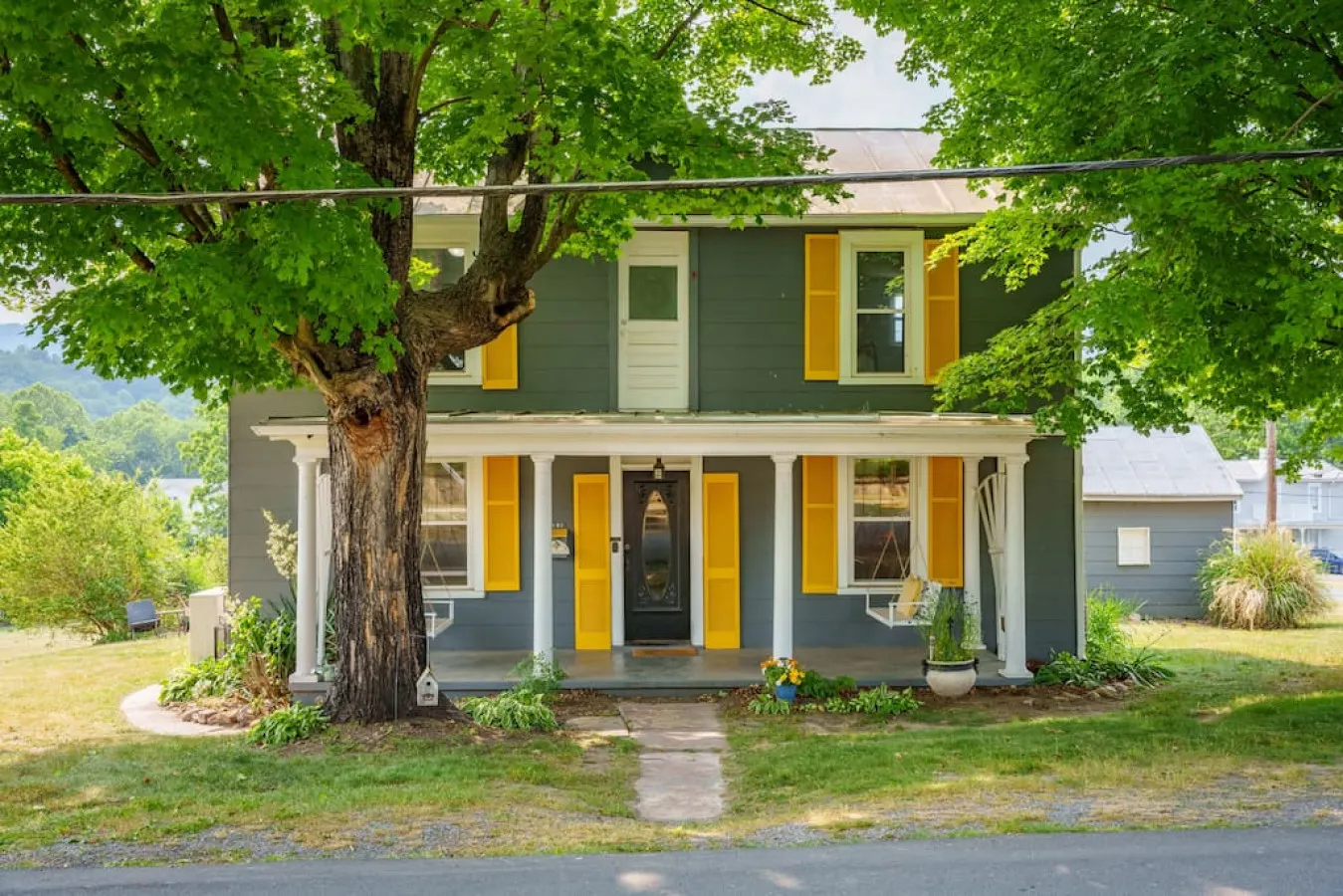 Welcome to the newly renovated property that will offer you extra warmth.