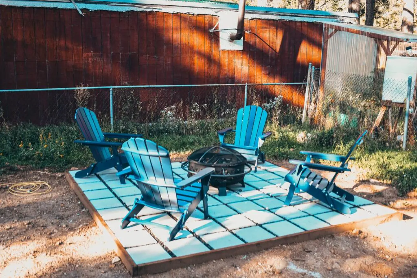 The outdoor fire pit.