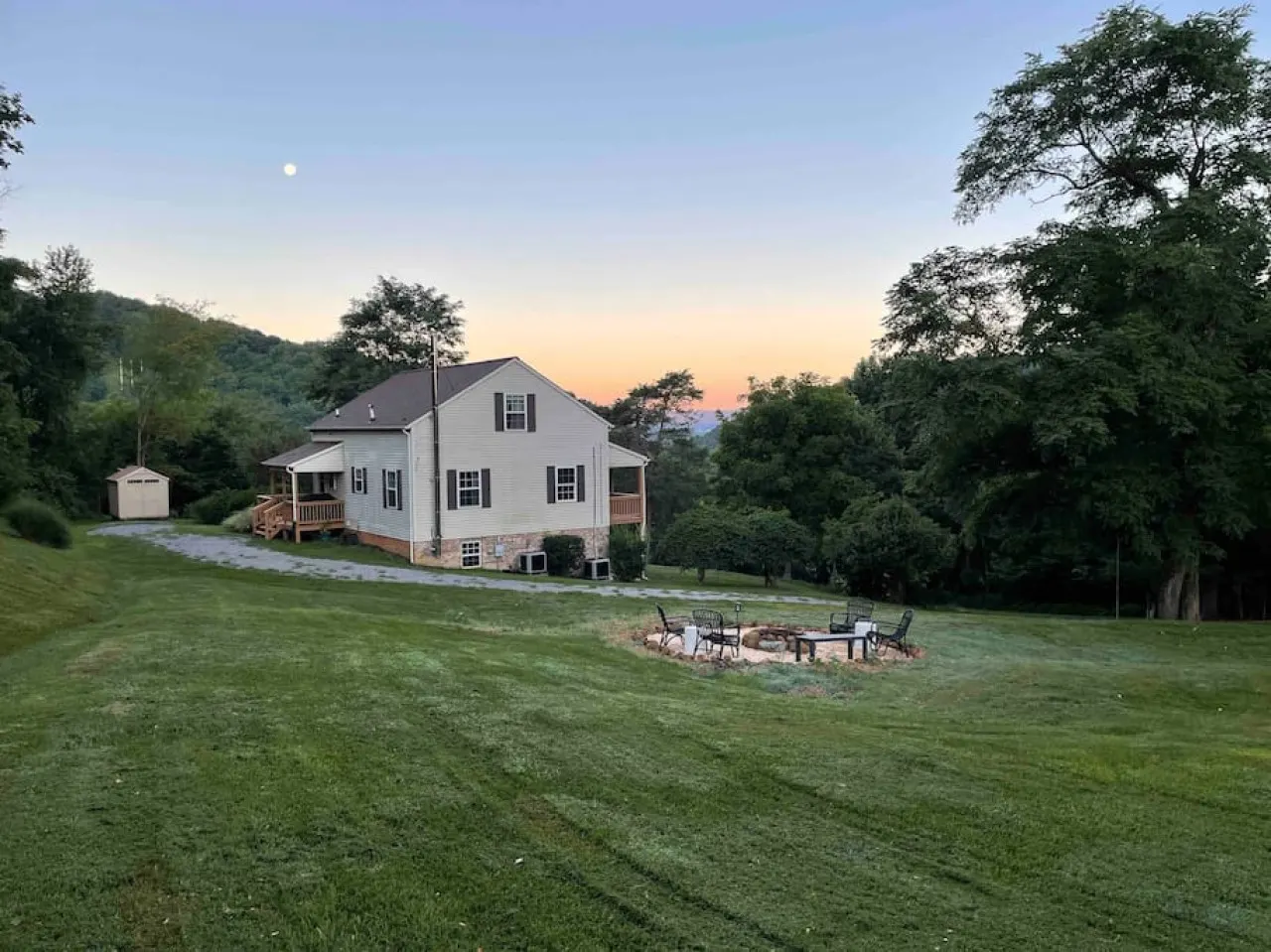 Charming Cottage with Incredible Views and Firepit, photo 6