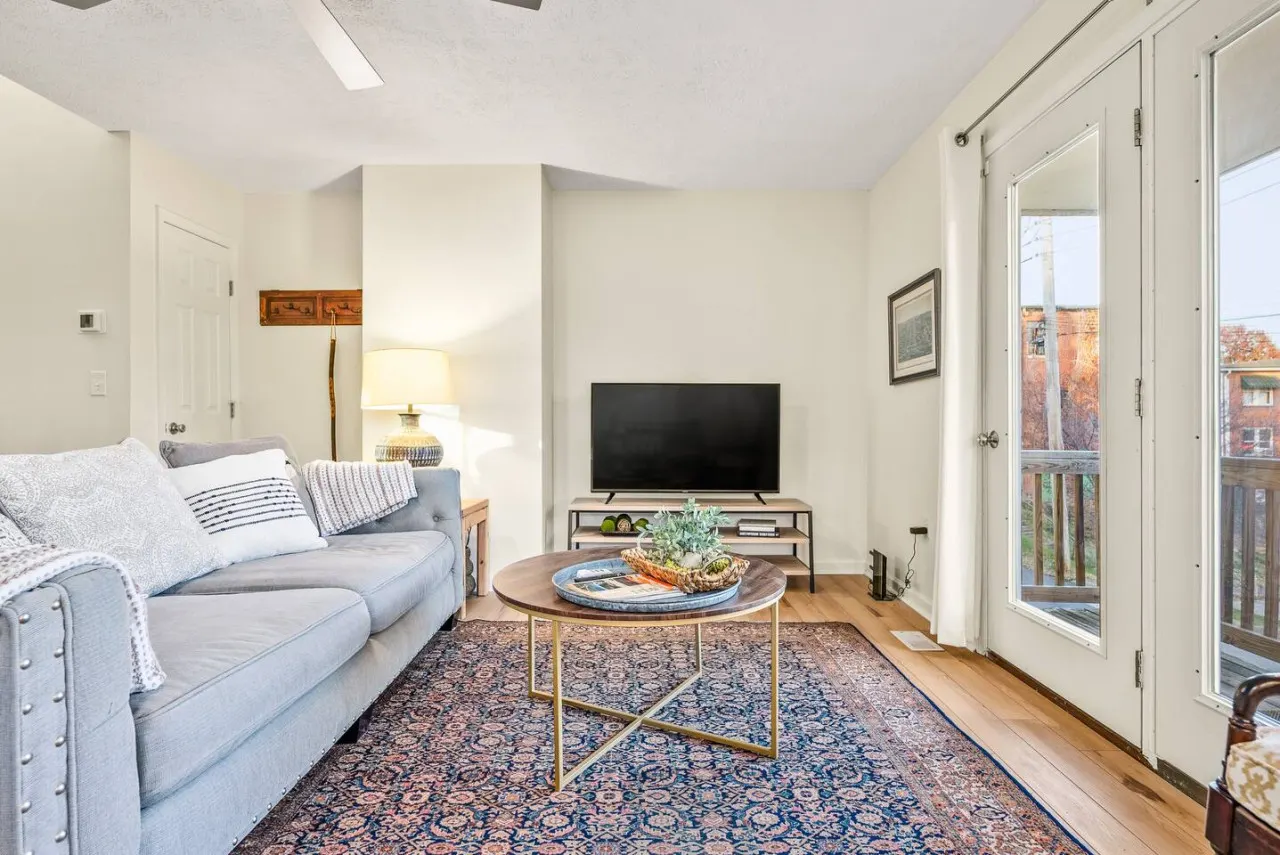 The living room that's fully-functioning.