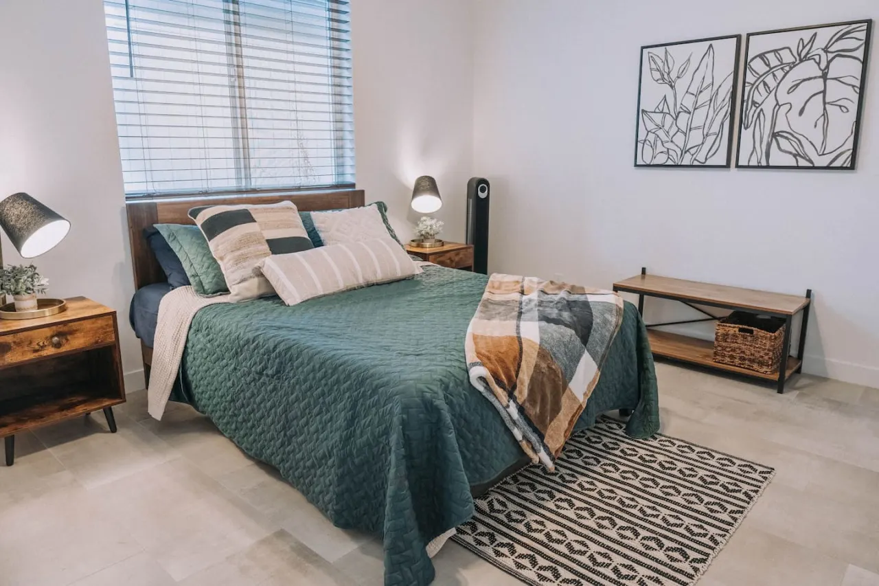 The fluffy bedroom you'll ever lay your body on.