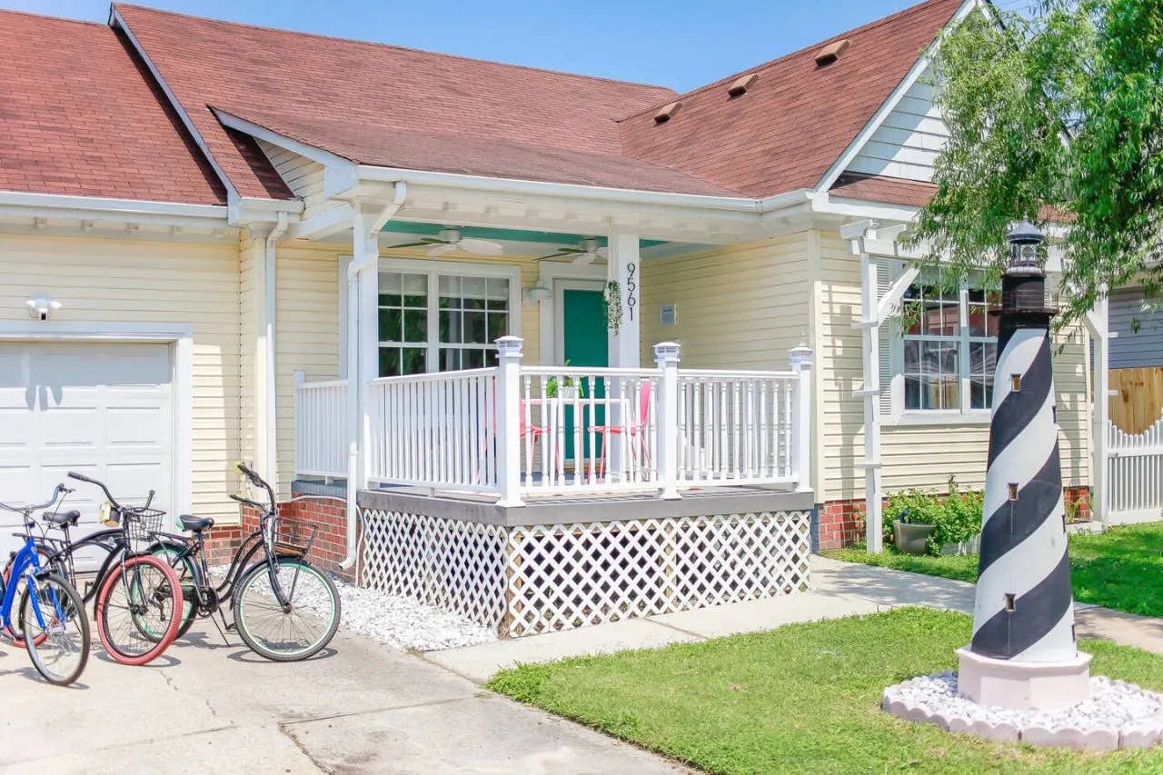 Front porch with a direct sight line to the bay