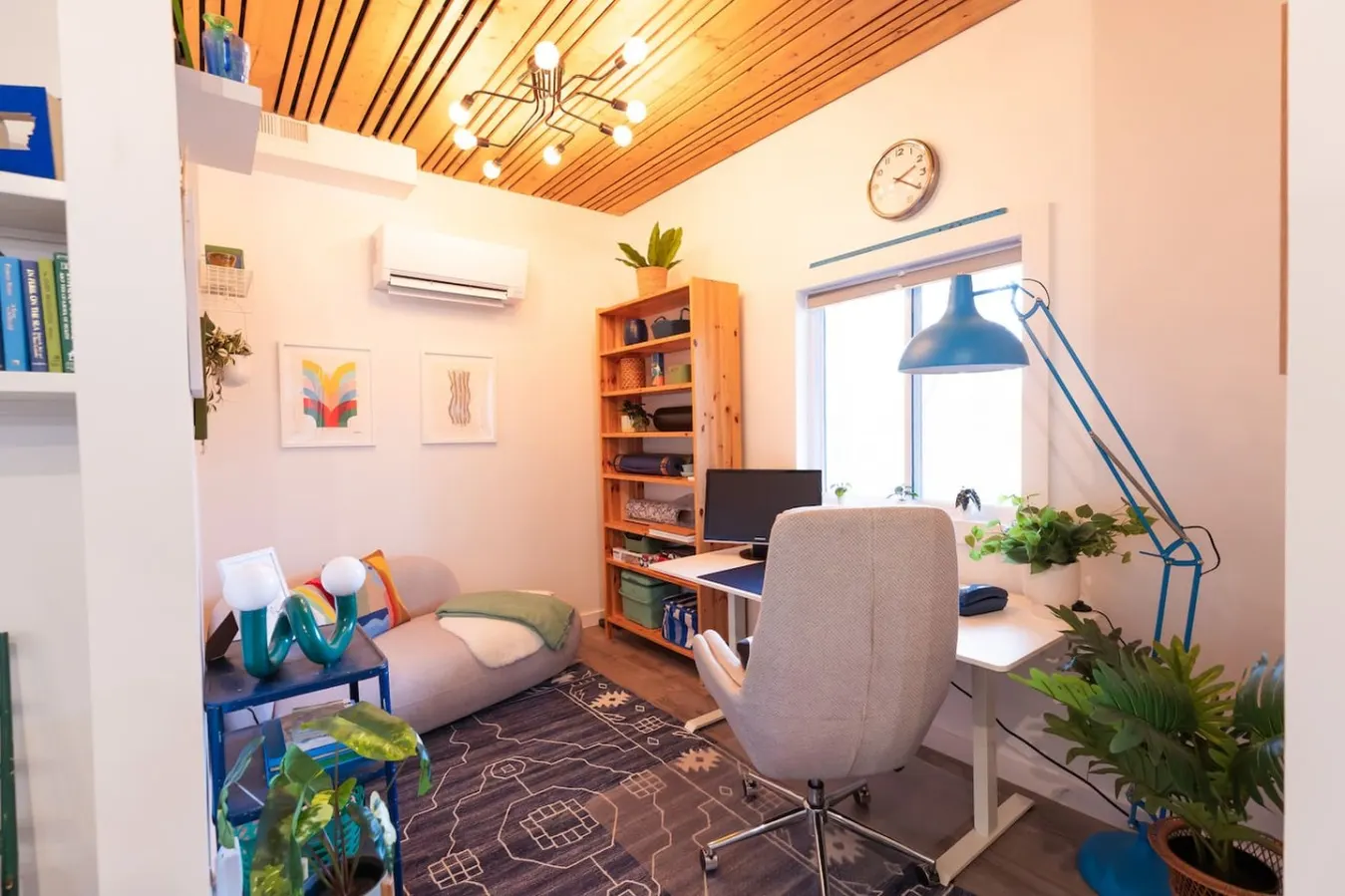 Colorful Private Apartment, photo 3