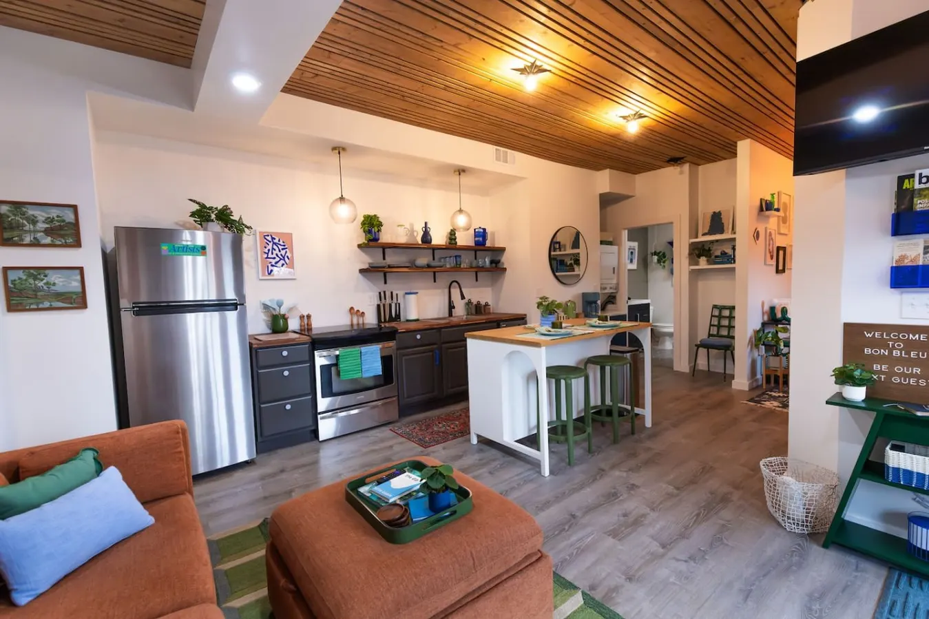 Colorful Private Apartment, photo 4